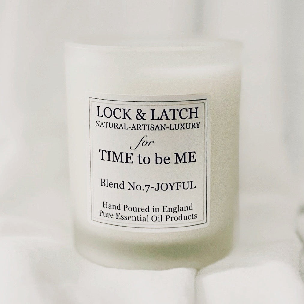 December FREE Aromatherapy Soy Candle Offer