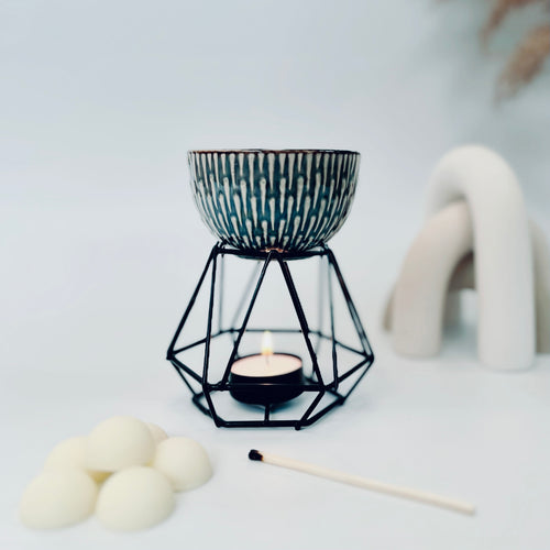 Lock & Latch Aromatherapy 100 Natural Essential Oils