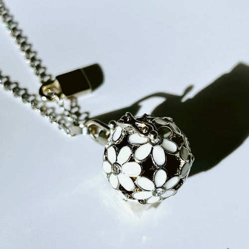 Lock & Latch Aromatherapy 100 Natural Essential Oils